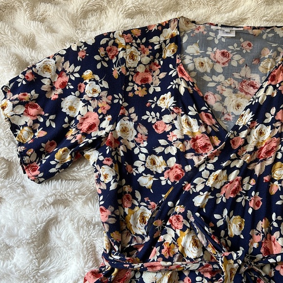 Wrap Dress/Cover Up in Navy Fleur Estella by Jessica Ray - Picture 5 of 11